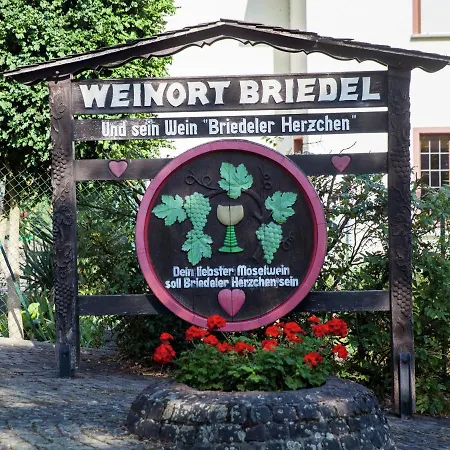 Spacious In Near River Mosel * Briedel